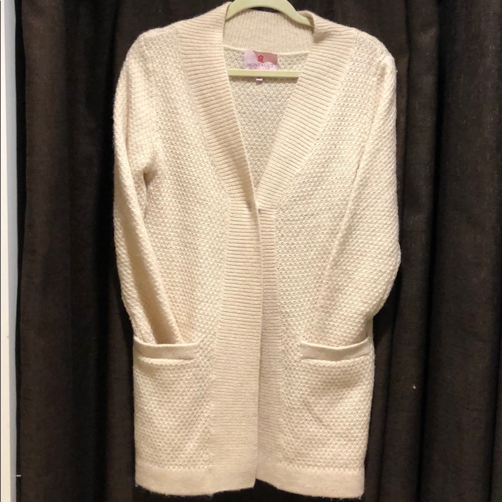 58%wool, 42% Alpaca
